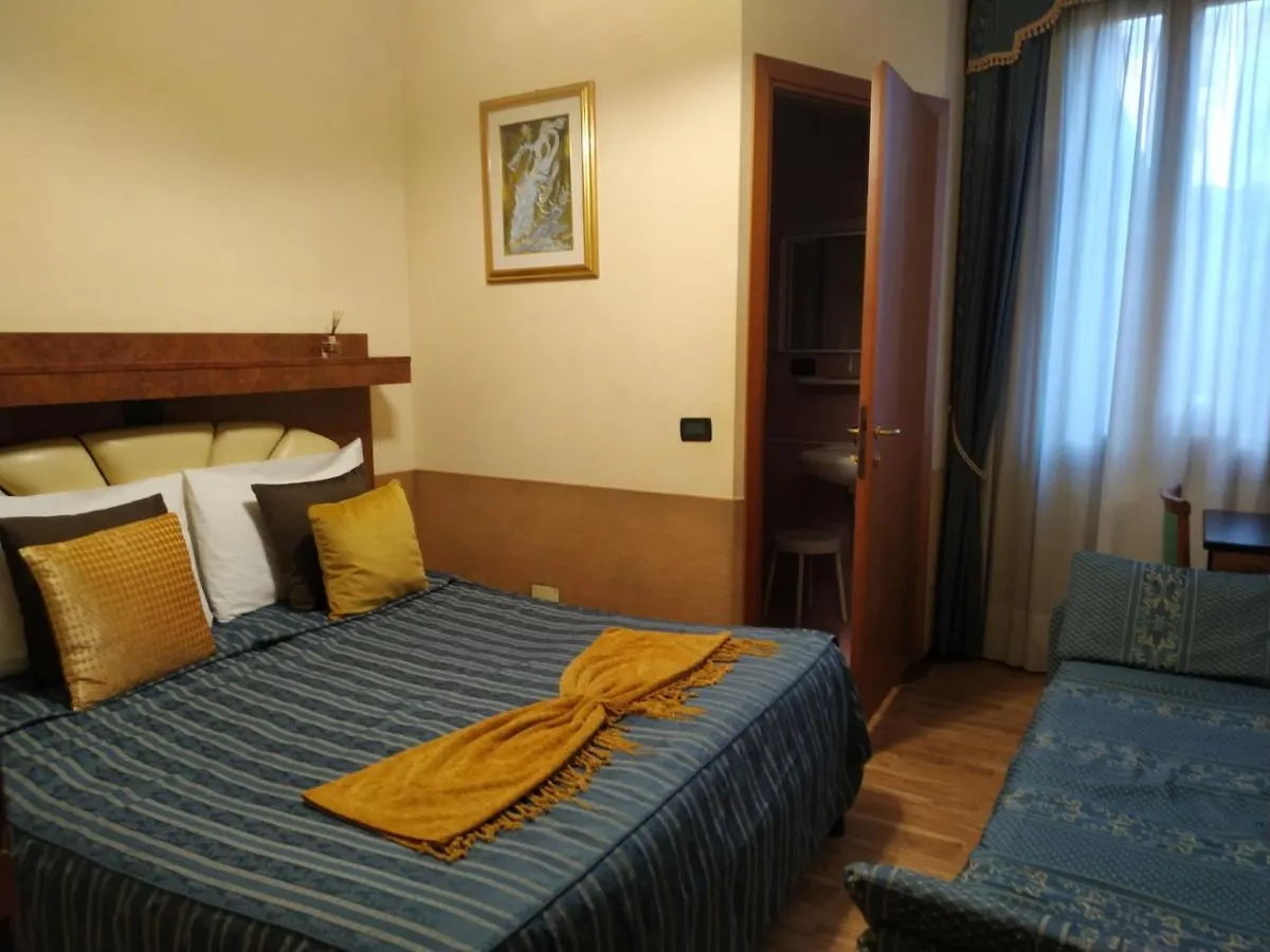 **  Atlantide Hotel Βενετία Ιταλία